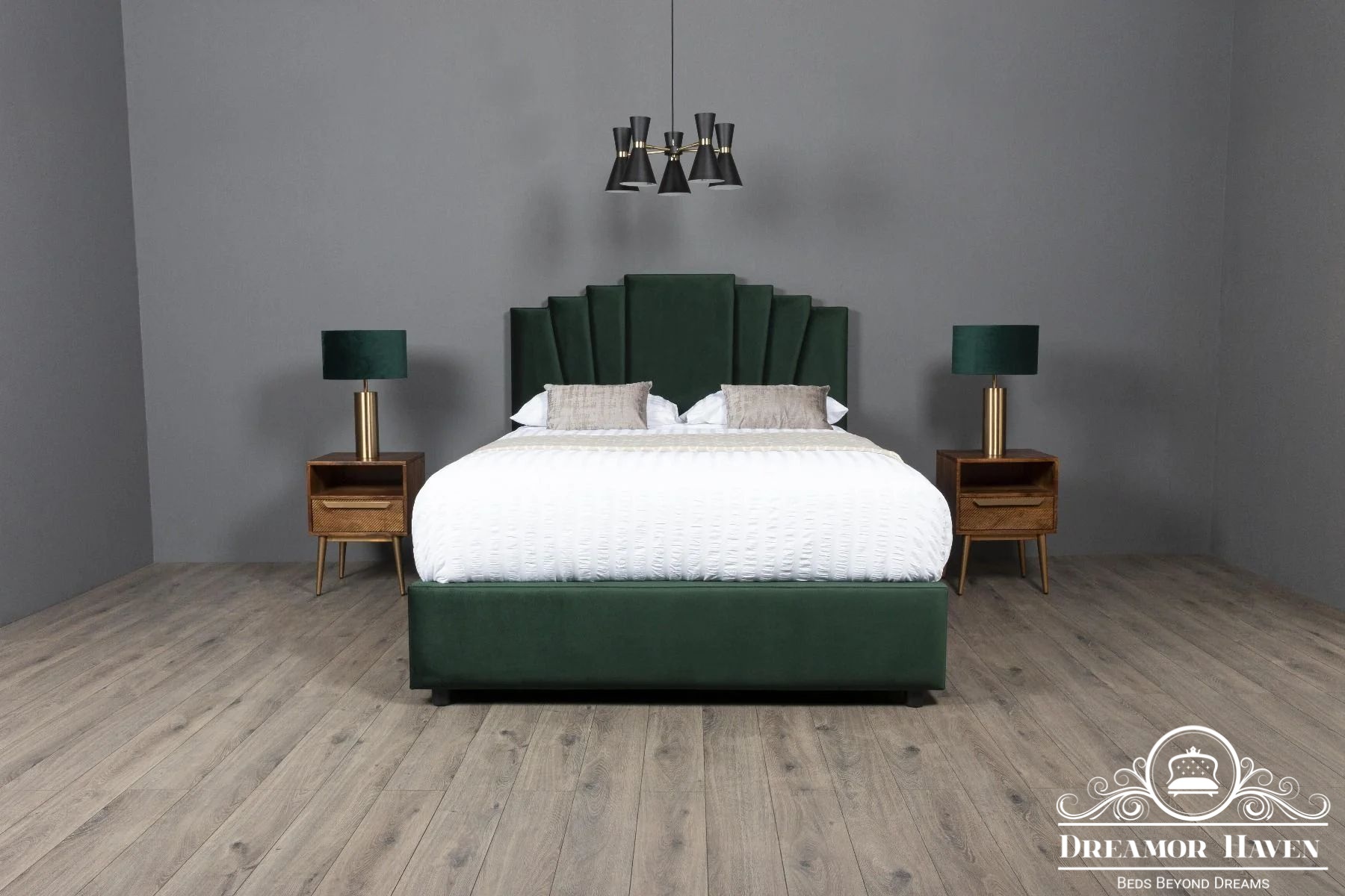 Dreamor’s Crownleaf bed
